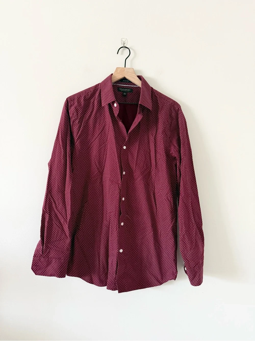 Banana Republic Cotton Slim Fit Long Sleeve Button Down Burgundy Dot Size M